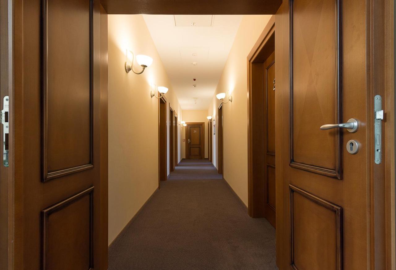 Hotel Maroon ザグレブ エクステリア 写真