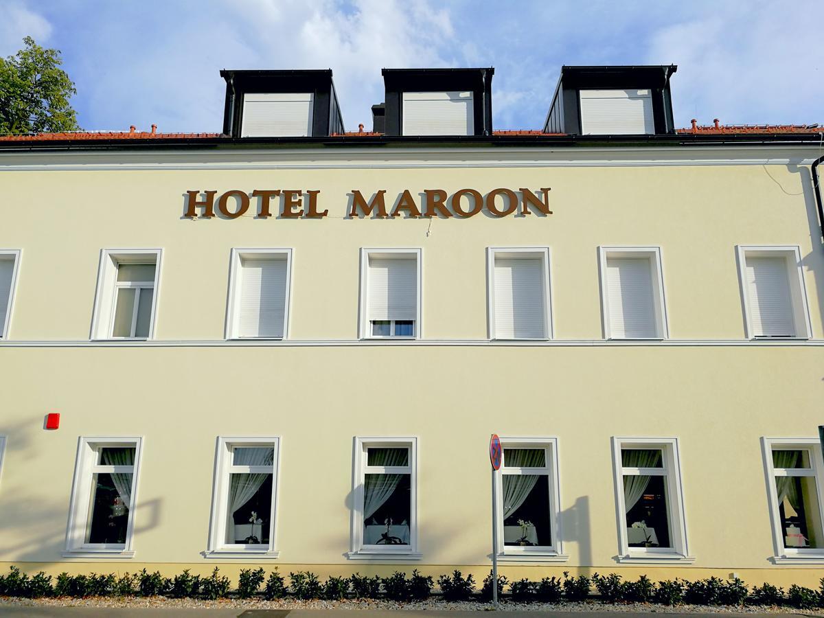 Hotel Maroon ザグレブ エクステリア 写真
