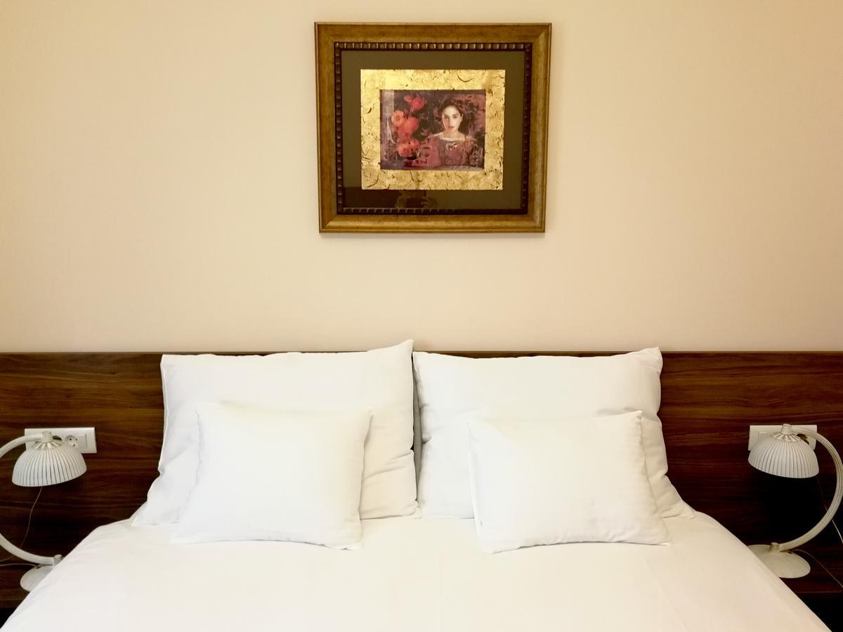 Hotel Maroon ザグレブ エクステリア 写真