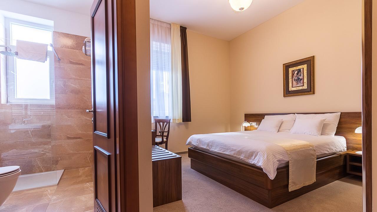 Hotel Maroon ザグレブ エクステリア 写真