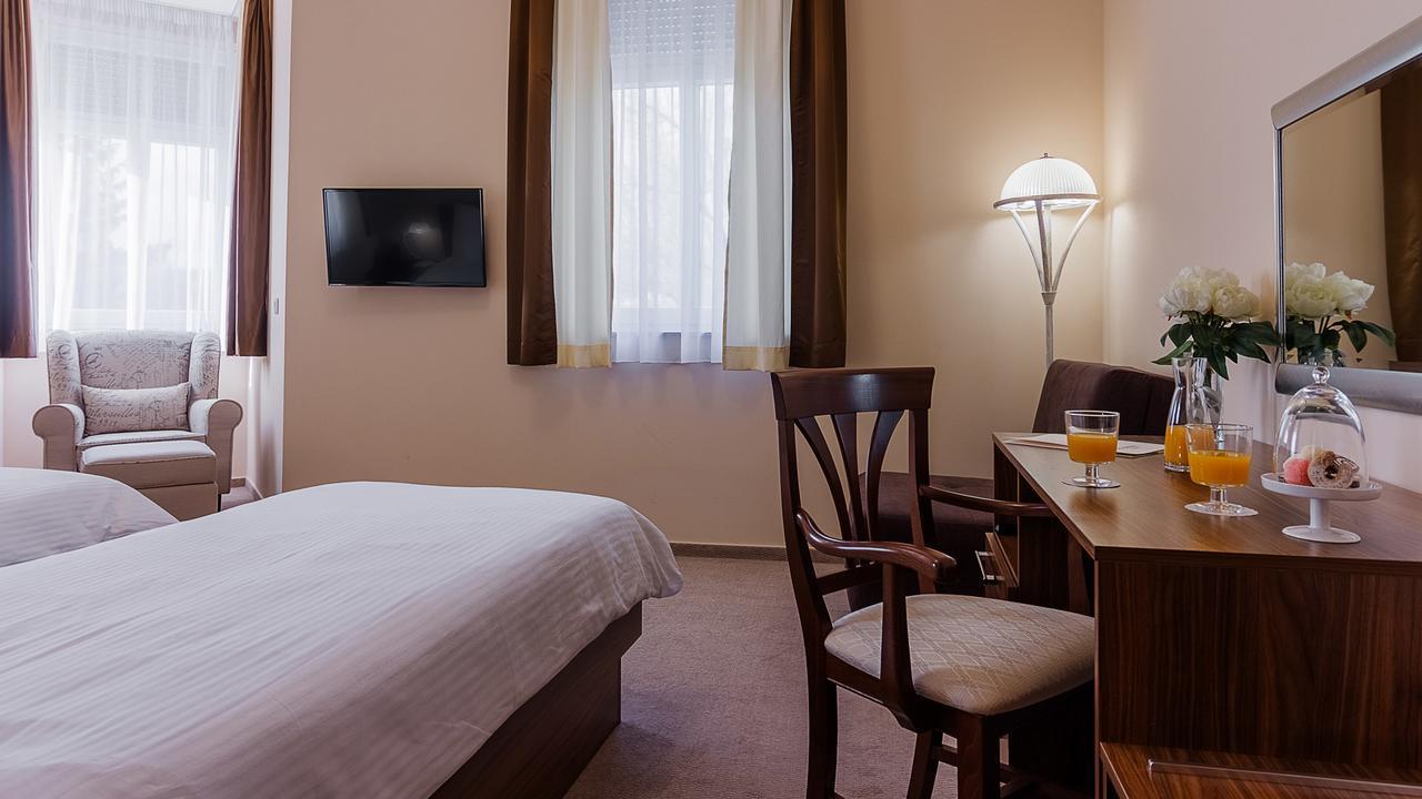 Hotel Maroon ザグレブ エクステリア 写真